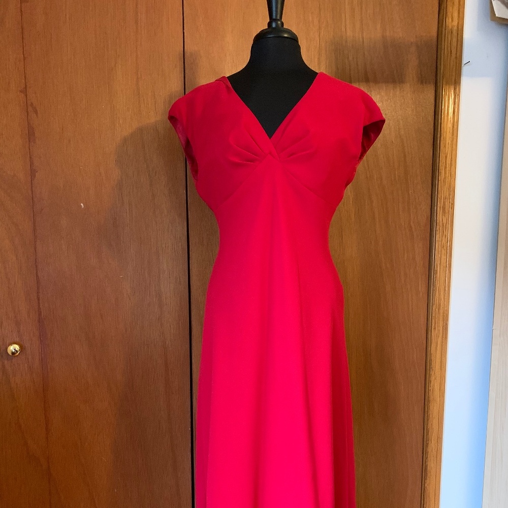 Jones Wear, Red Chiffon, Midi Length, Dress.